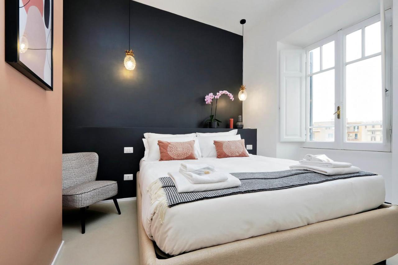 Ych-bright Penthouse Near Colosseum * Rome